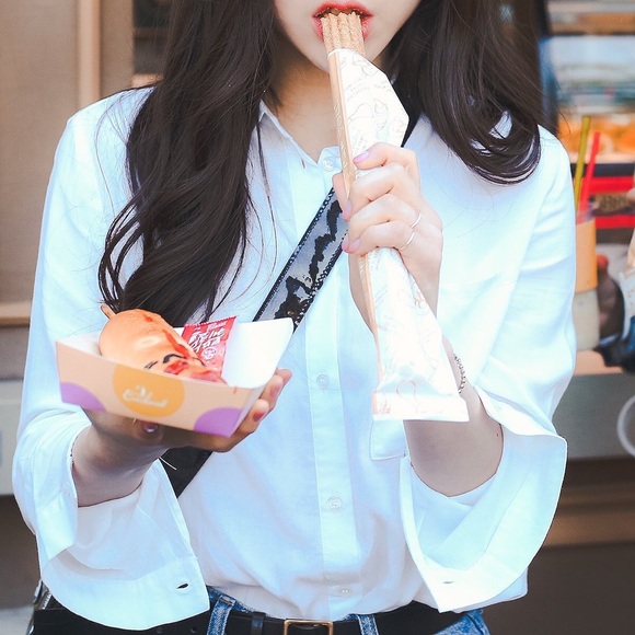 Meet your Posher, Amanda - Picture 1 of 1